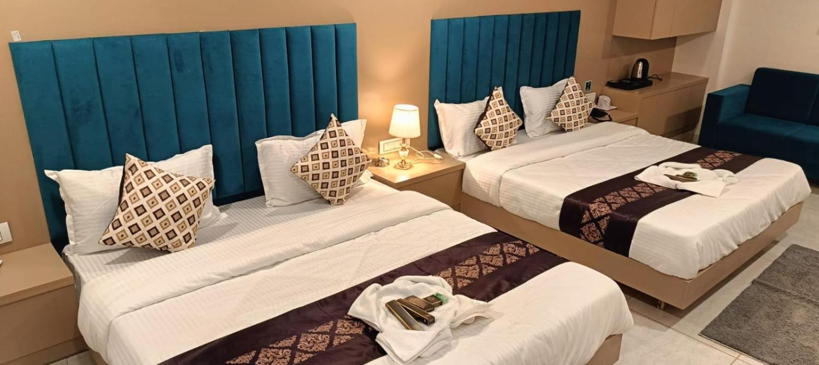 Hotel Royal Square Gandhinagar Luaran gambar