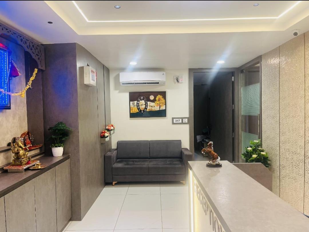 Hotel Royal Square Gandhinagar Luaran gambar