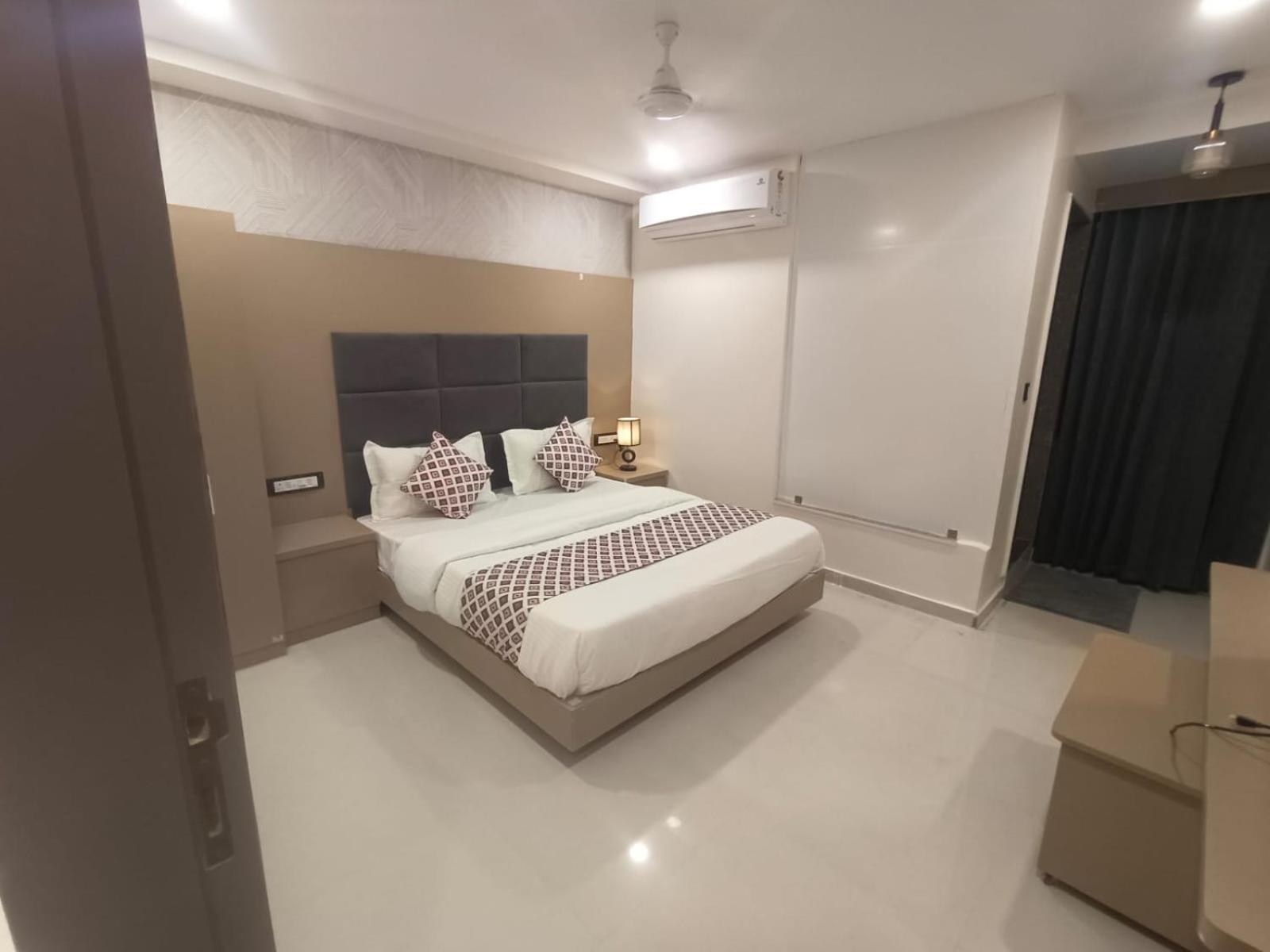Hotel Royal Square Gandhinagar Luaran gambar