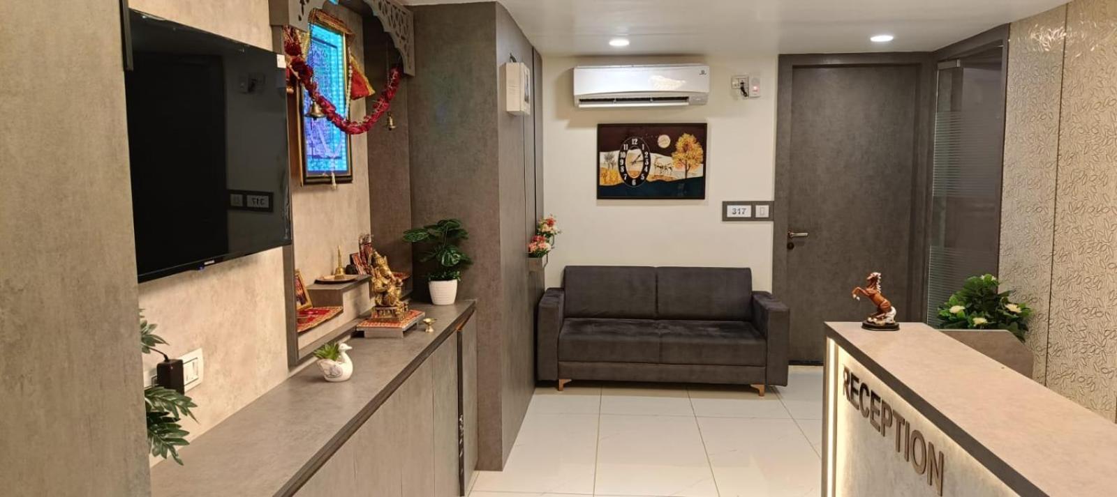 Hotel Royal Square Gandhinagar Luaran gambar