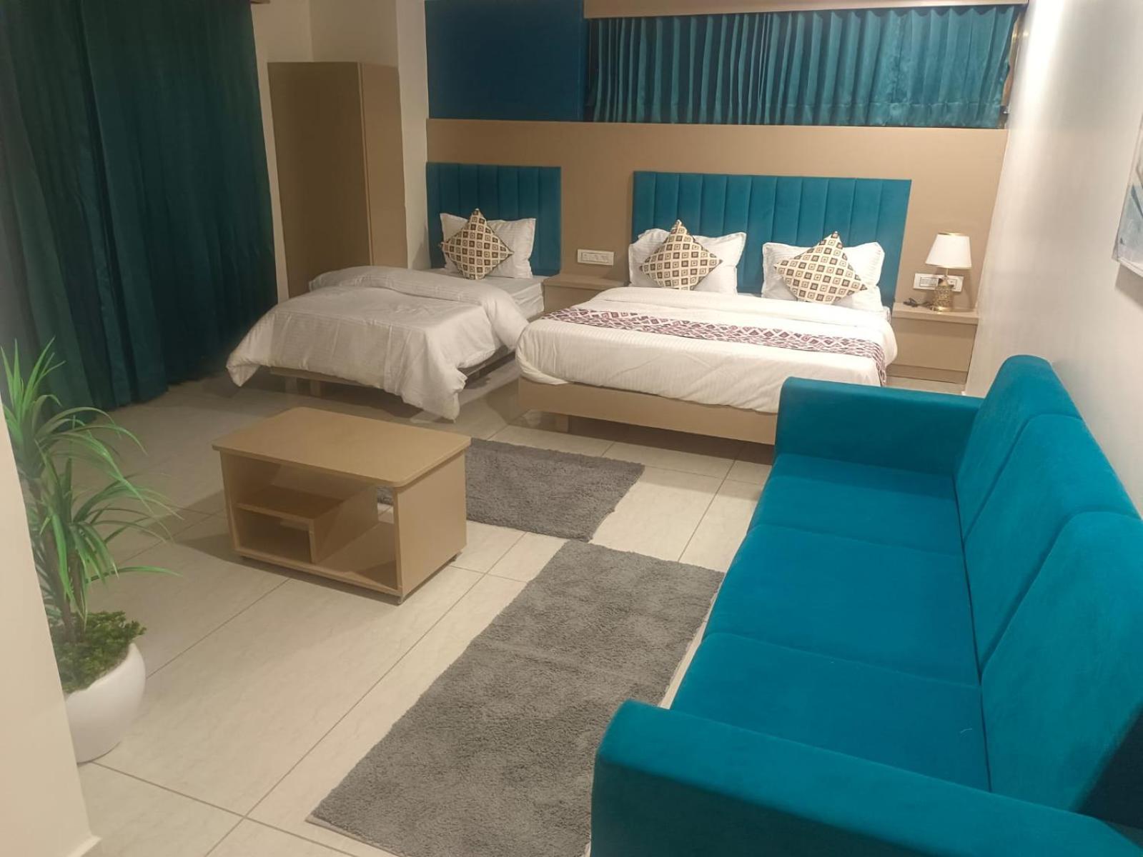 Hotel Royal Square Gandhinagar Luaran gambar