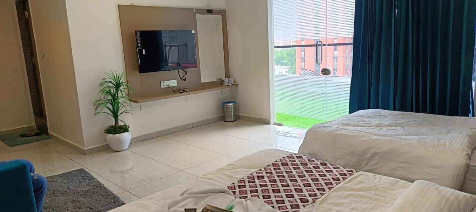 Hotel Royal Square Gandhinagar Luaran gambar