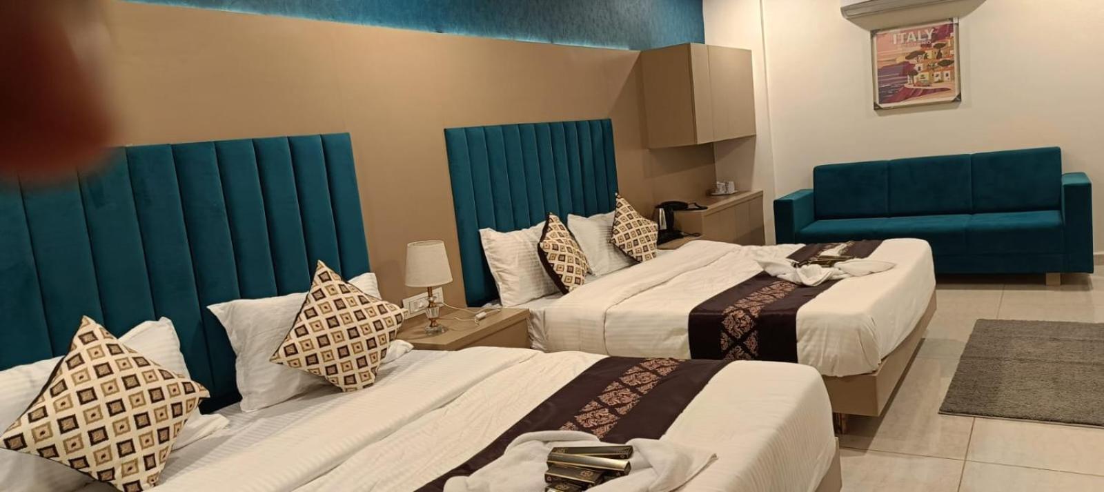 Hotel Royal Square Gandhinagar Luaran gambar