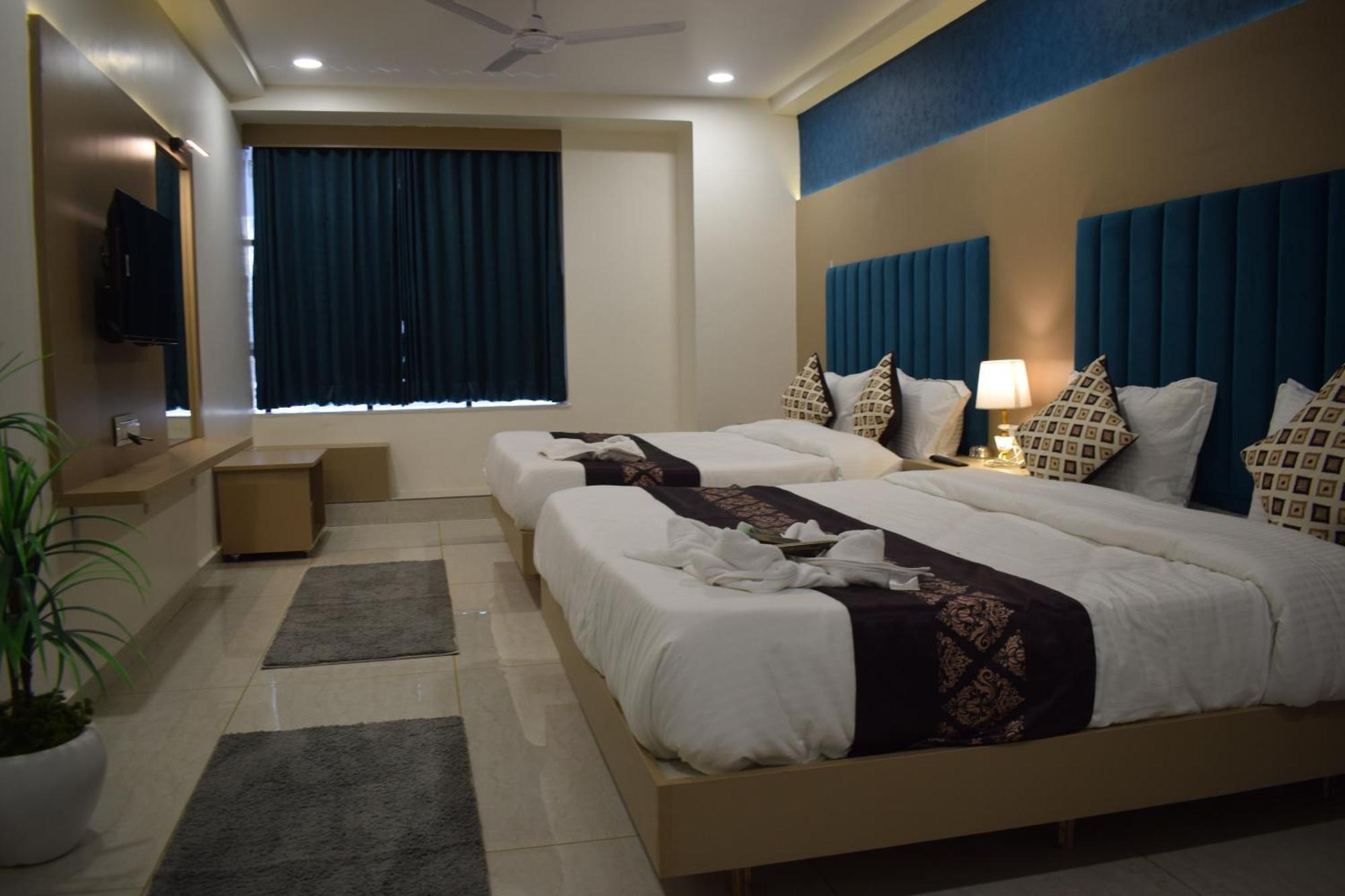 Hotel Royal Square Gandhinagar Luaran gambar